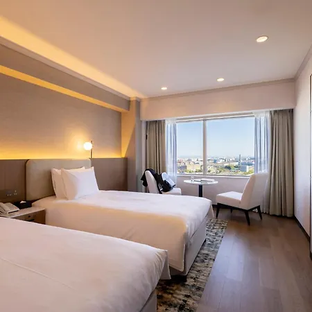 Ana Holiday Inn Tokyo Bay By Ihg Exterior photo